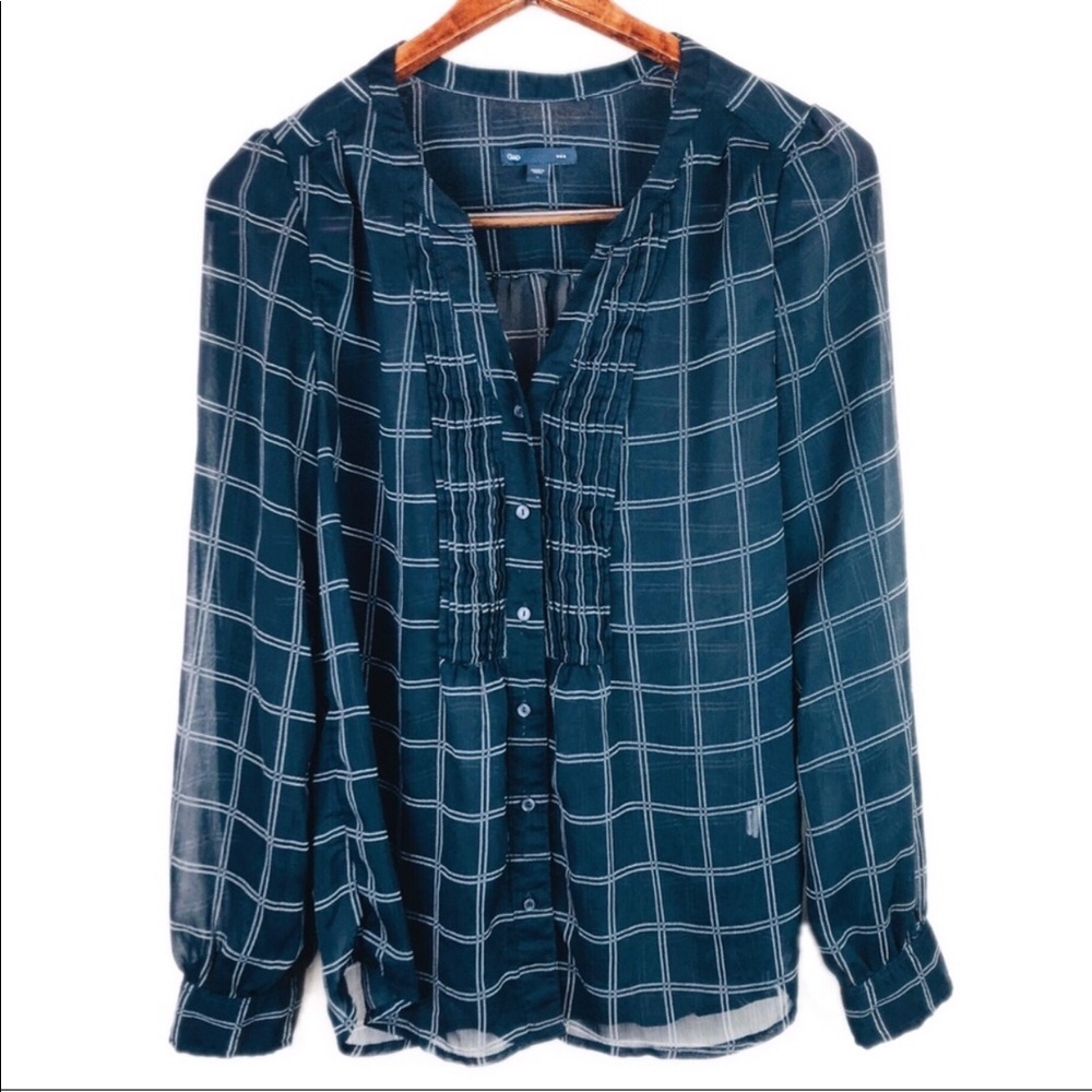 GAP Pleated V-neck Gingham Long Sleeve Blouse